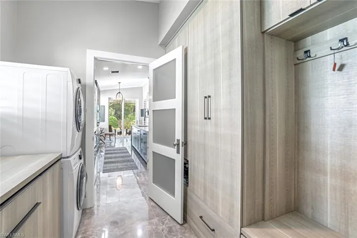8844  Ventura  WAY, Naples, FL 34109