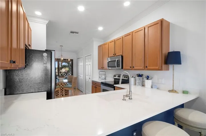 10026  Siesta Bay  DR, Naples, FL 34120