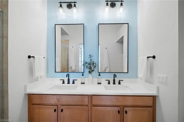 10026  Siesta Bay  DR, Naples, FL 34120