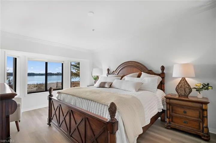 10026  Siesta Bay  DR, Naples, FL 34120