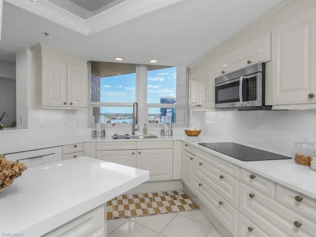 4021 Gulf Shore Blvd N 1103, Naples, Florida 34103