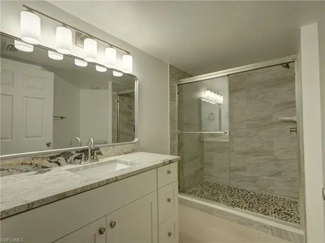 8635 River Homes Ln 2-107, Bonita Springs, Florida 34135