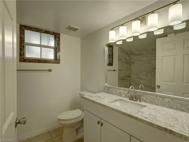 8635 River Homes Ln 2-107, Bonita Springs, Florida 34135