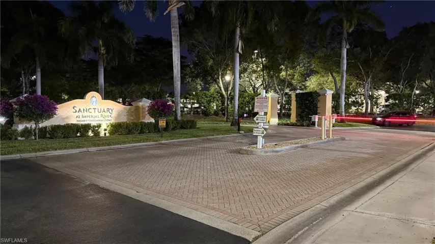 8635 River Homes Ln 2-107, Bonita Springs, Florida 34135