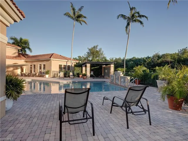 8635 River Homes Ln 2-107, Bonita Springs, Florida 34135