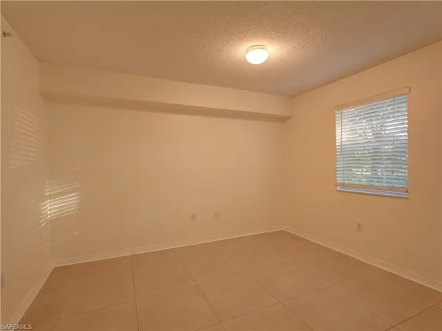 8635 River Homes Ln 2-107, Bonita Springs, Florida 34135