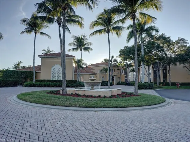 8635 River Homes Ln 2-107, Bonita Springs, Florida 34135