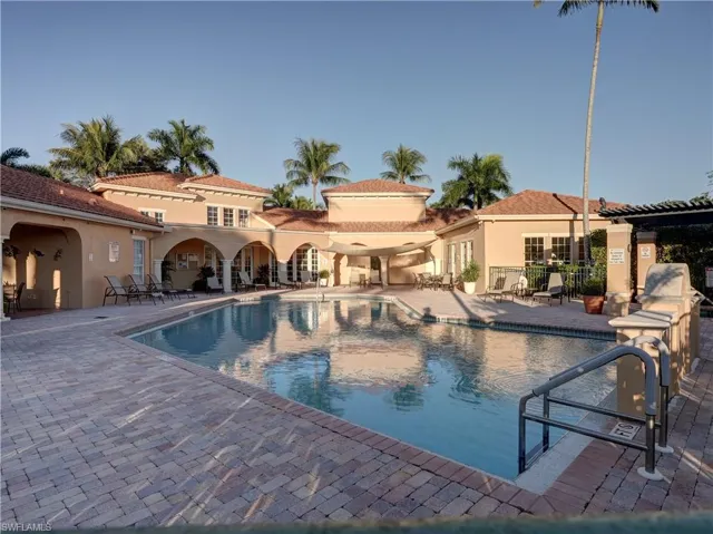 8635 River Homes Ln 2-107, Bonita Springs, Florida 34135
