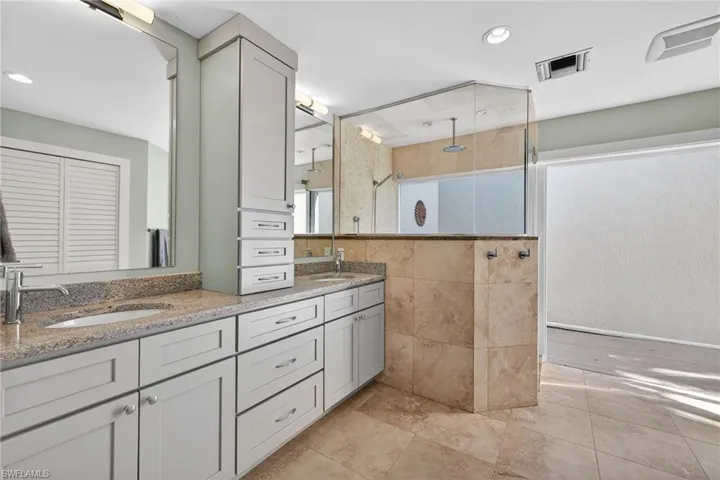 686 Emeril Ct, Sanibel, Florida 33957