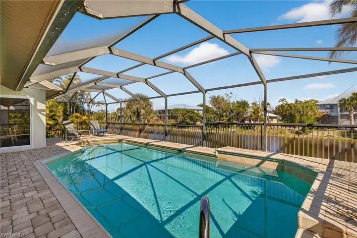 686 Emeril Ct, Sanibel, Florida 33957