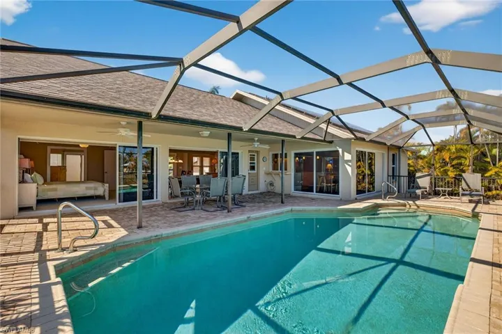 686 Emeril Ct, Sanibel, Florida 33957