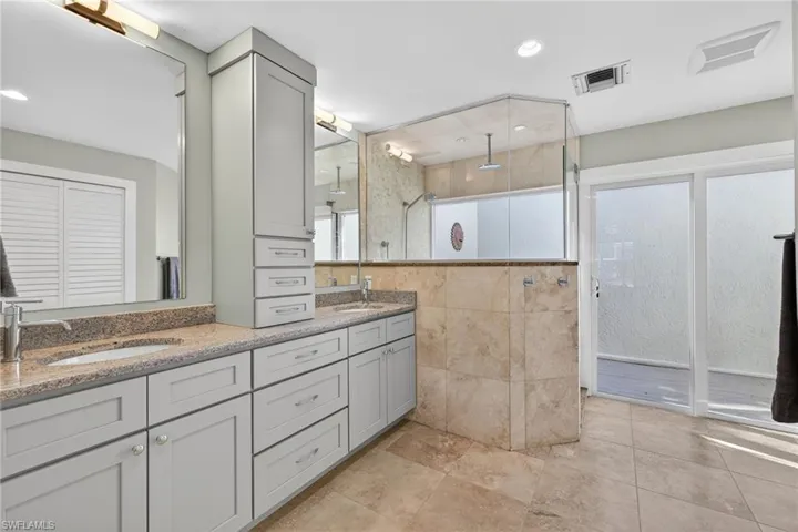 686 Emeril Ct, Sanibel, Florida 33957