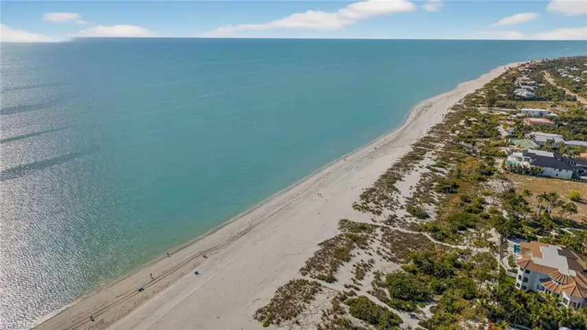686 Emeril Ct, Sanibel, Florida 33957