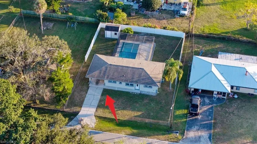 Aerial view of property and surrounding area