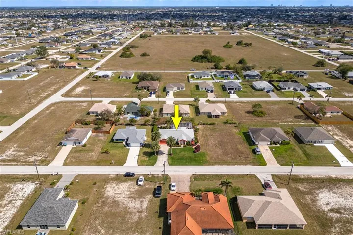 Birds eye view of property