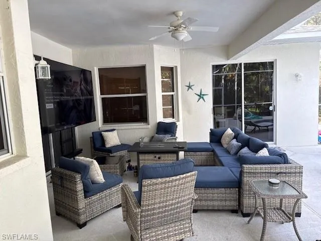 697 Crossfield Cir, Naples, Florida 34104