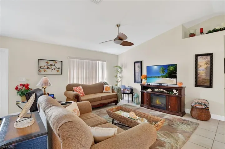 3820 Sw 20th Ave, Cape Coral, Florida 33914