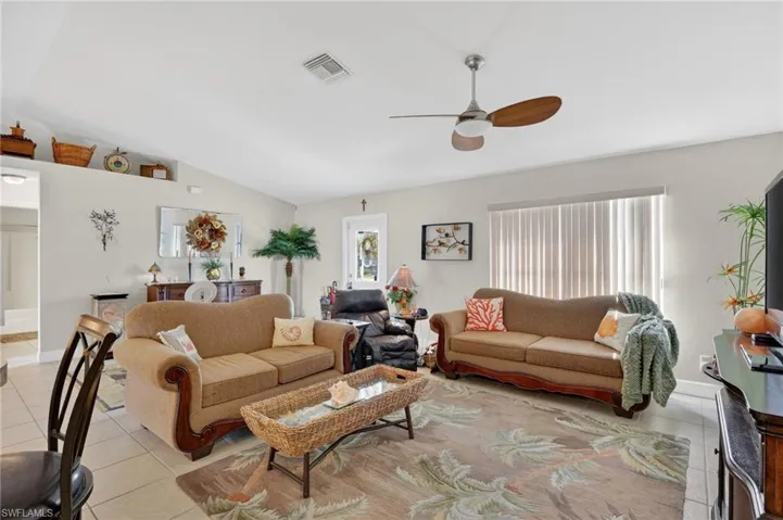 3820 Sw 20th Ave, Cape Coral, Florida 33914