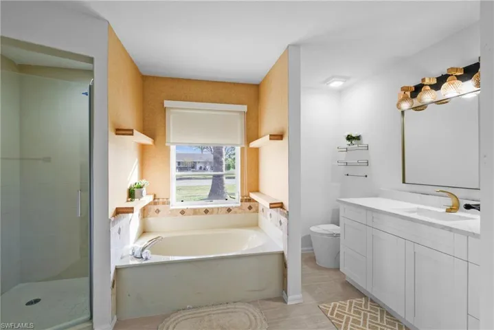 2423 Everest Pkwy, Cape Coral, Florida 33904