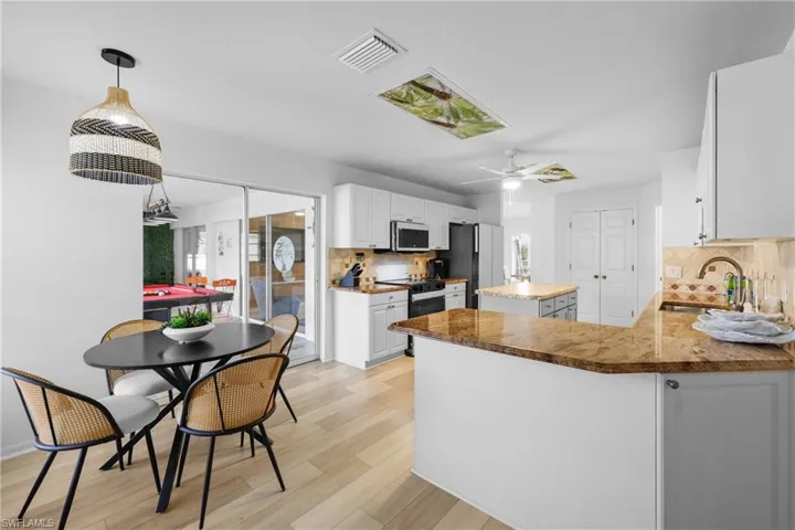 2423 Everest Pkwy, Cape Coral, Florida 33904