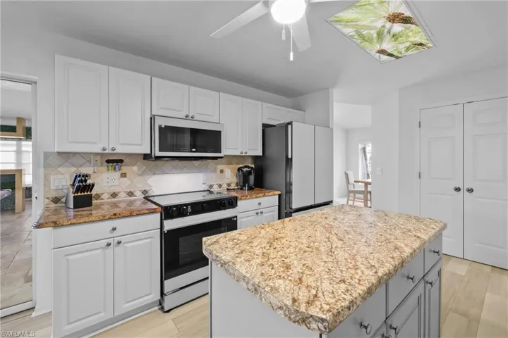 2423 Everest Pkwy, Cape Coral, Florida 33904