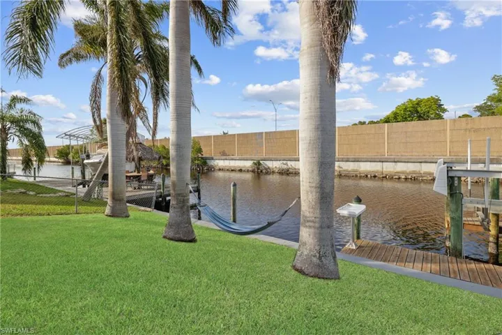 2423 Everest Pkwy, Cape Coral, Florida 33904