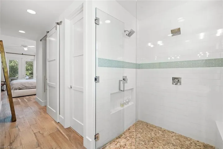 1287  10th N AVE, Naples, FL 34102