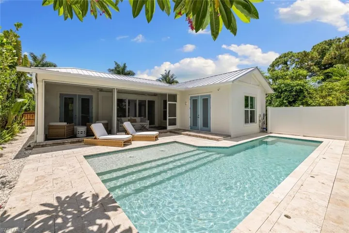 1287  10th N AVE, Naples, FL 34102