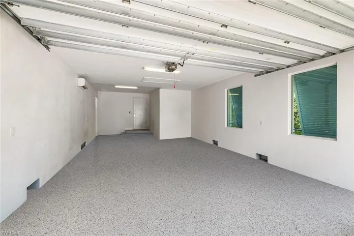 1287  10th N AVE, Naples, FL 34102