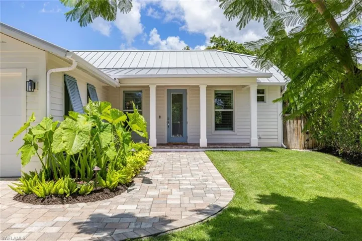1287  10th N AVE, Naples, FL 34102