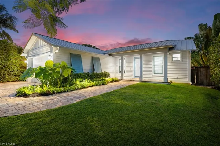 1287  10th N AVE, Naples, FL 34102
