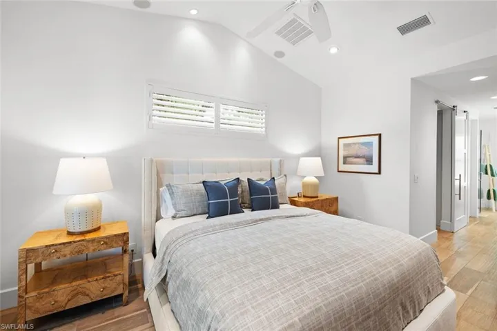 1287  10th N AVE, Naples, FL 34102