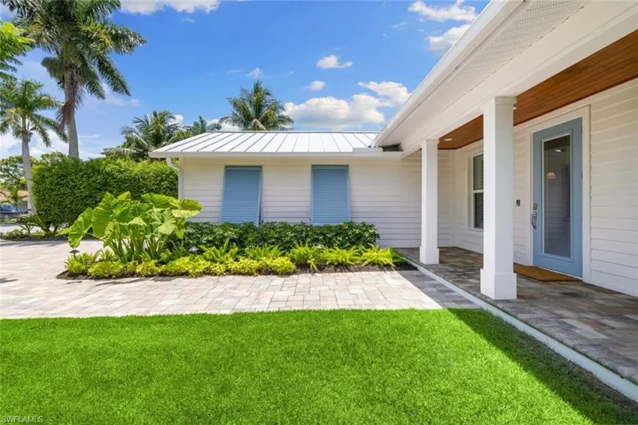 1287  10th N AVE, Naples, FL 34102