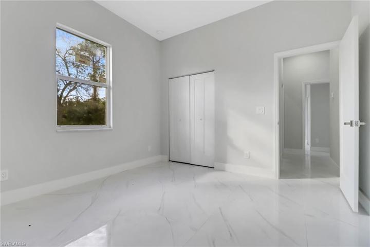 2705 E 9th  ST, LEHIGH ACRES, FL 33936