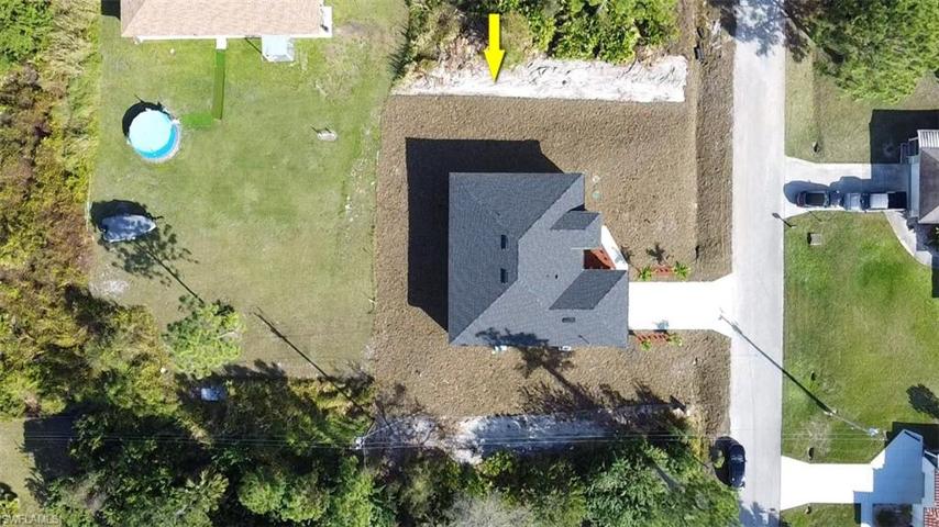 2705 E 9th  ST, LEHIGH ACRES, FL 33936