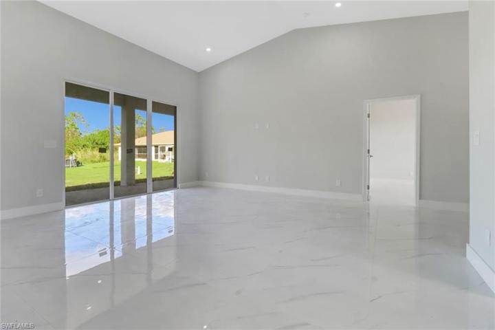 2705 E 9th  ST, LEHIGH ACRES, FL 33936