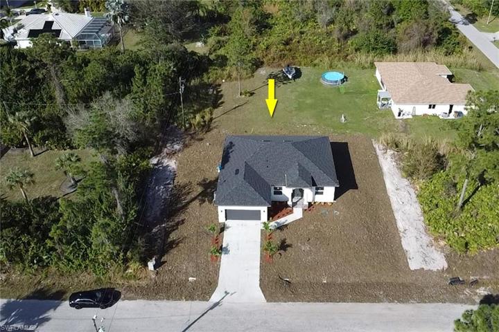2705 E 9th  ST, LEHIGH ACRES, FL 33936