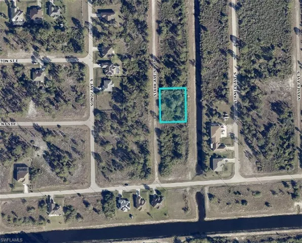 655  Stark S AVE, LEHIGH ACRES, FL 33974