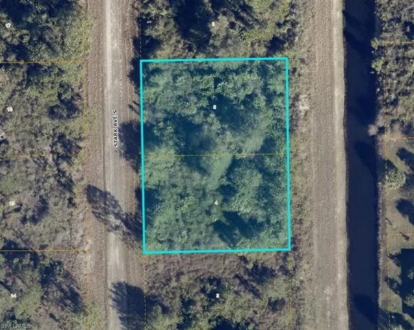 655  Stark S AVE, LEHIGH ACRES, FL 33974