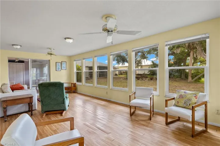 Sunroom with ceiling fan