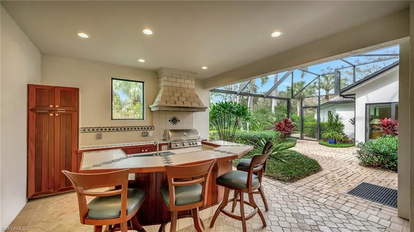 Outdoor dining/grill area