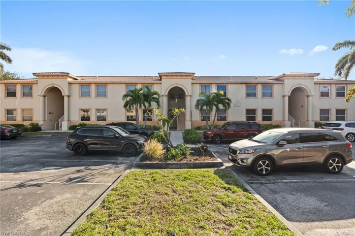 15441  Bellamar  CIR, Fort Myers, FL 33908