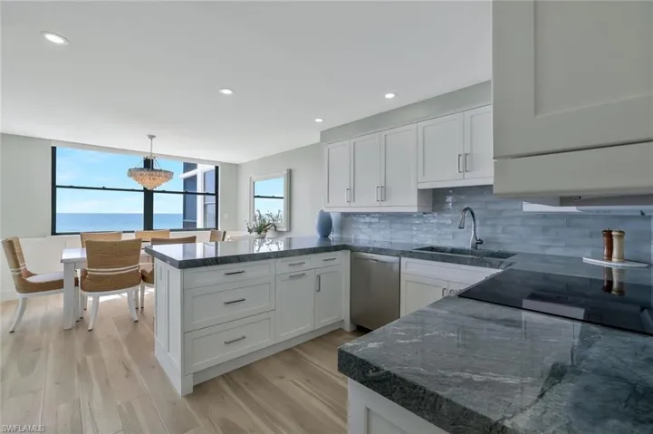 9375  Gulf Shore  DR, Naples, FL 34108
