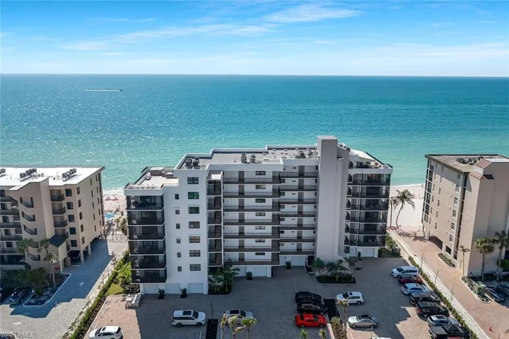 9375  Gulf Shore  DR, Naples, FL 34108