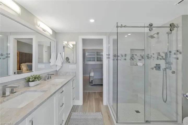 9375  Gulf Shore  DR, Naples, FL 34108