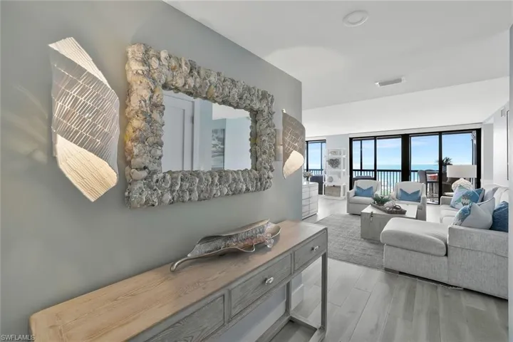 9375  Gulf Shore  DR, Naples, FL 34108