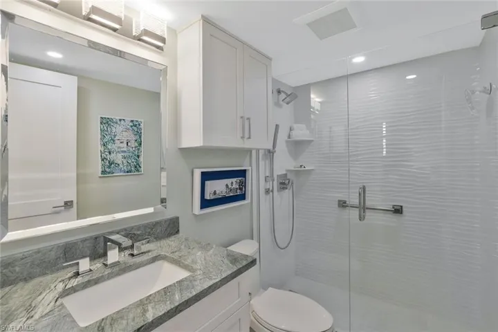 9375  Gulf Shore  DR, Naples, FL 34108