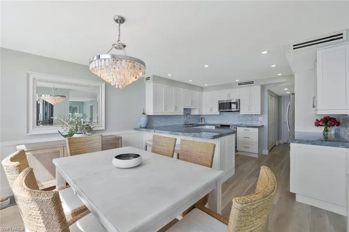 9375  Gulf Shore  DR, Naples, FL 34108