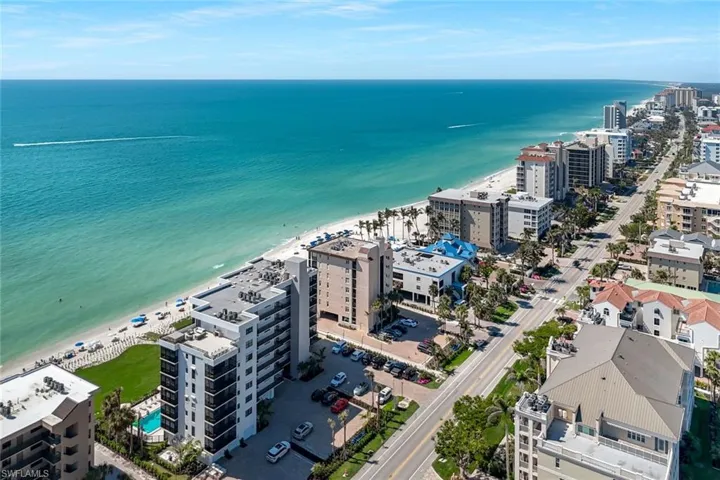 9375  Gulf Shore  DR, Naples, FL 34108