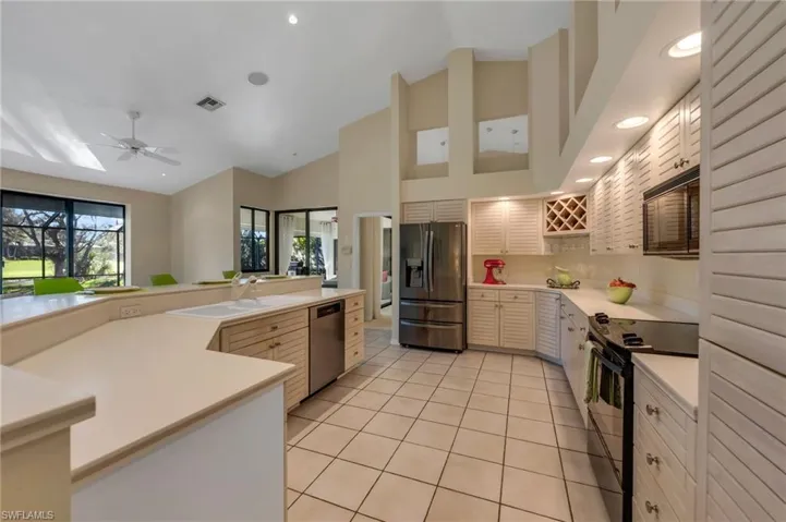 Great storage and countertop space for entertaining